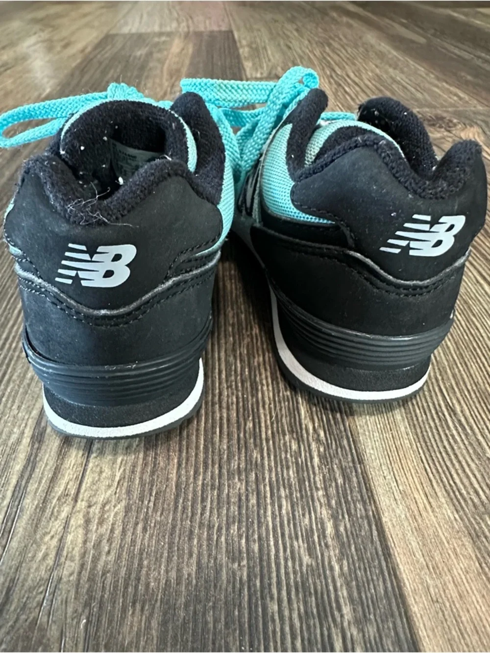 New Balance 574 aqua blue and black lace up sneakers toddler 7 boy or girl